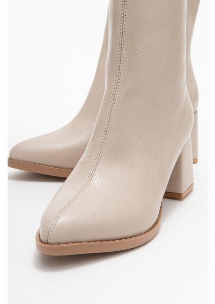 Sade Dikişli Fermuarlı Kadın Topuklu Bot Ten Cilt modelleri