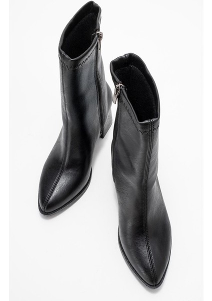 Sade Dikişli Fermuarlı Kadın Topuklu Bot Siyah Cilt indirimleri