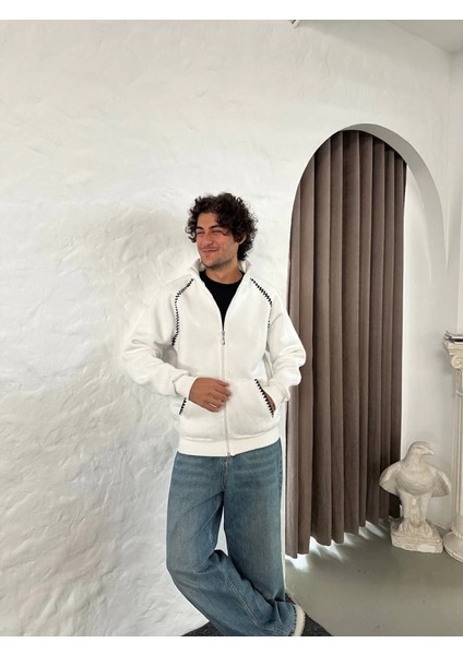 Erkek Oversize Dik Yaka Fermuarlı Sweatshirt - Zincir Nakışli Kanguru Cepli - Beyaz modelleri