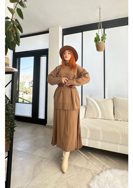 Süt Kahve Triko Etek Kazak Takım