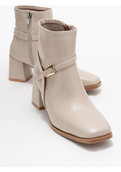 Küt Burunlu Tokalı Kadın Topuklu Bot Ten Cilt