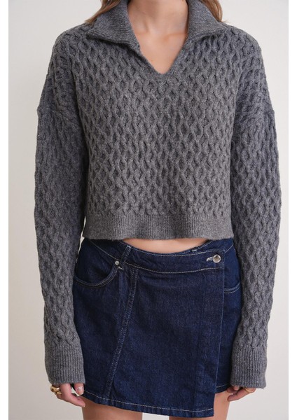 6896 Kadın Örgü Detaylı Crop Triko Kazak Antrasit indirimleri