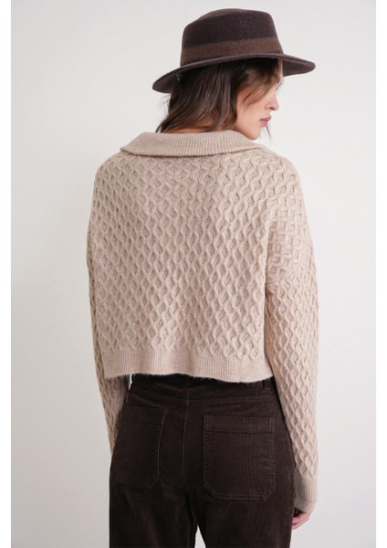 6896 Kadın Örgü Detaylı Crop Triko Kazak Bej
