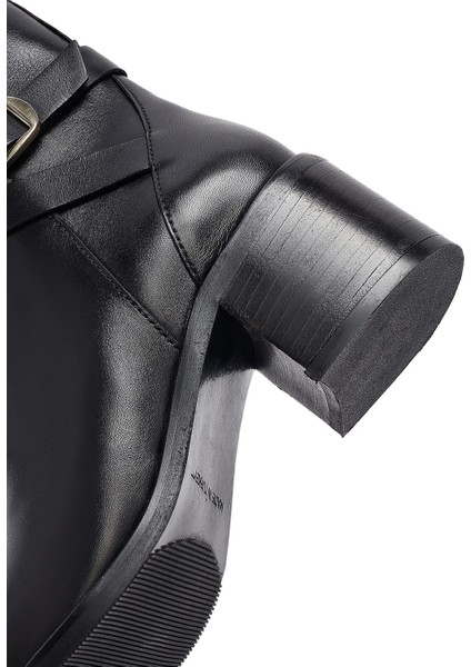 Kadın Siyah Fermuarlı Kalın Topuklu Deri Bot 25WFD281518