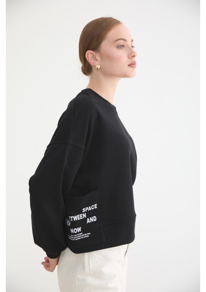 Cep Detaylı Kadın Sweatshirt-Siyah