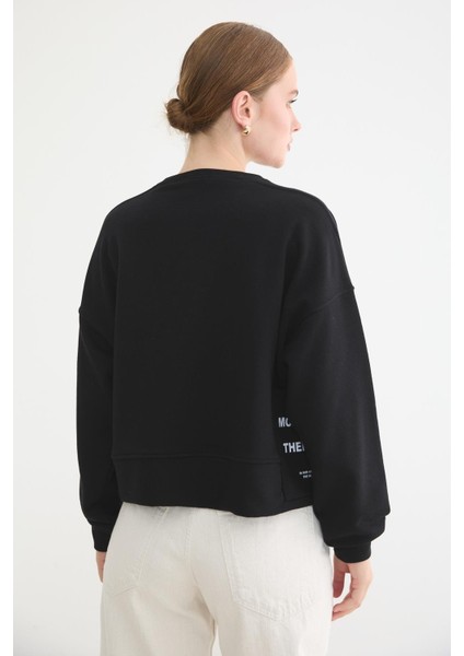 Cep Detaylı Kadın Sweatshirt-Siyah fiyatları