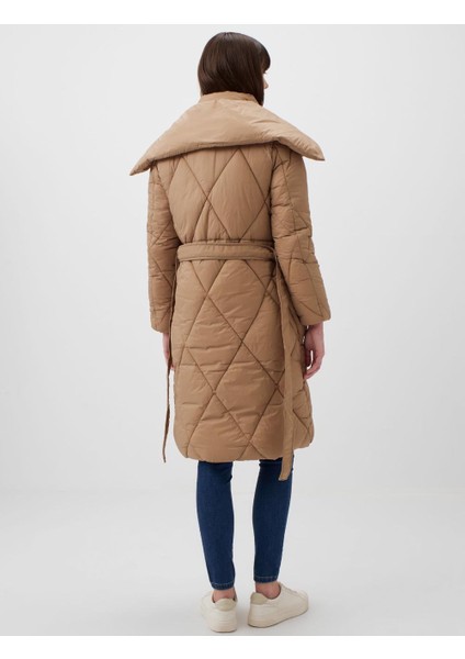 Deve Tüyü Düz Kesim Kuşaklı Kapitone Şişme Kaban