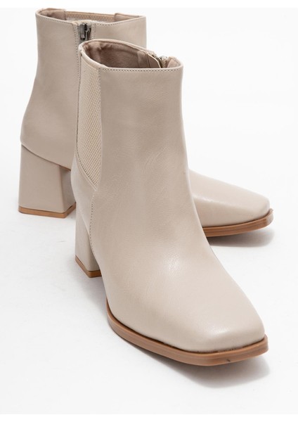 Küt Burunlu Sade Lastikli Kadın Topuklu Bot Ten Cilt