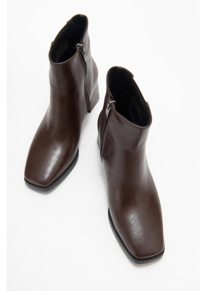 Küt Burunlu Sade Lastikli Kadın Topuklu Bot Kahve Cilt indirimleri