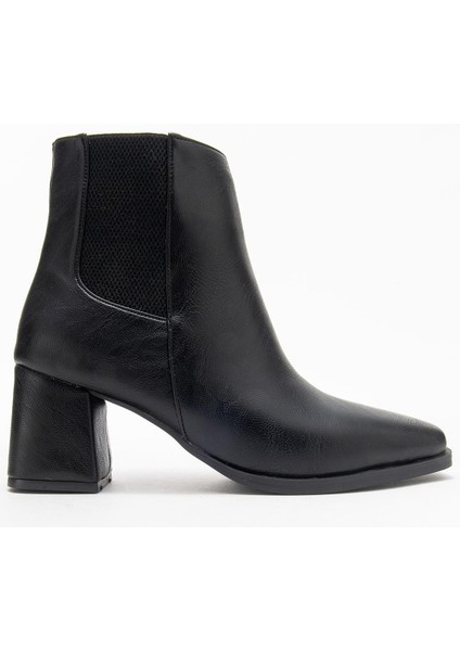 Küt Burunlu Sade Lastikli Kadın Topuklu Bot Siyah Cilt fiyatları