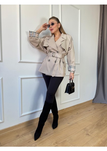 Bej Içi Ekoseli Kısa Trençkot fırsatları