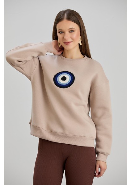 Kadın Taş Renk Nazar Boncuklu Bisiklet Yaka Üç Iplik Sweatshirt modelleri