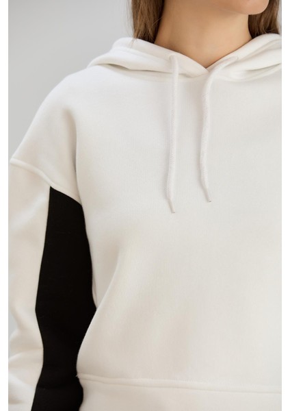 Kapüşonlu Crop Sweatshirt Ekru indirimleri