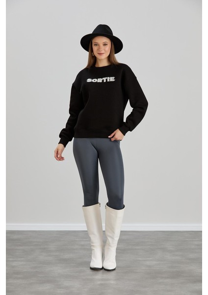 Kadın Bisiklet Yaka Regular Kalıp Midi Boy Sortie Baskılı Siyah Basic Sweatshirt fiyatları