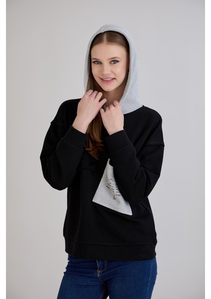 Triko Garnili Kapüşonlu Üç Iplik Sweatshirt