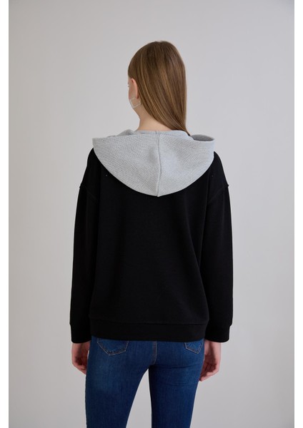 Triko Garnili Kapüşonlu Üç Iplik Sweatshirt