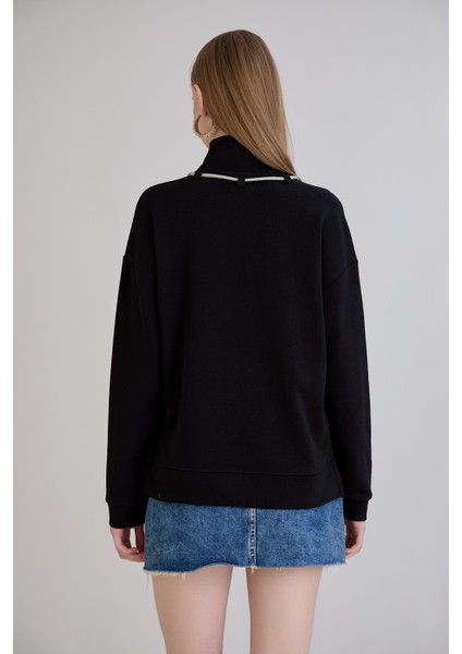 Kadın Bebe Yaka Arkası Uzun Midi Boy Balıkçı Kordonlu Siyah Sweatshirt