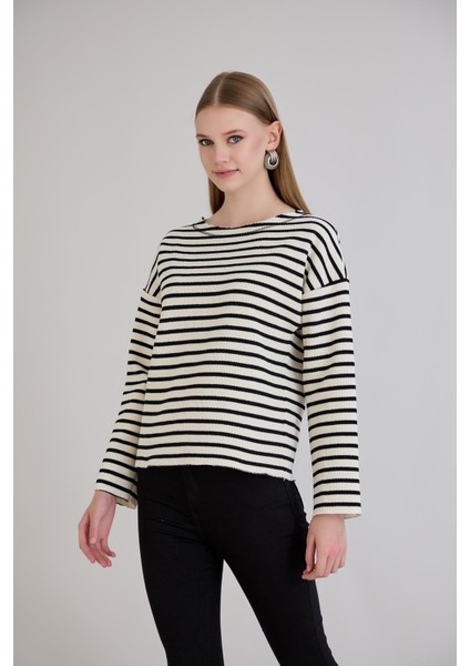 Dikiş Detay Çizgili Sweatshirt modelleri