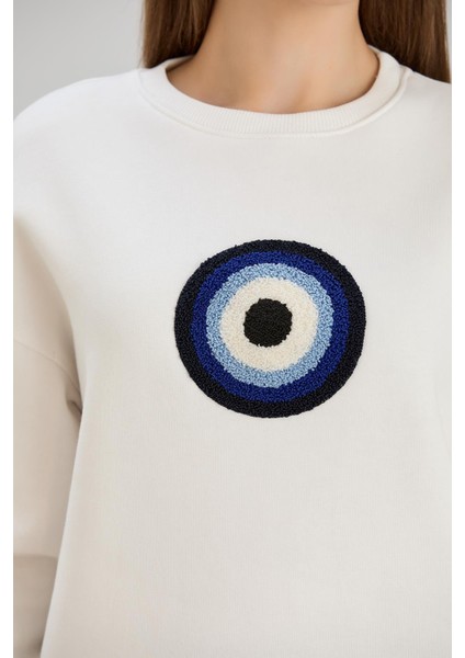 Kaadın Ekru Renk Nazar Boncuklu Bisiklet Yaka Üç Iplik Sweatshirt indirimleri