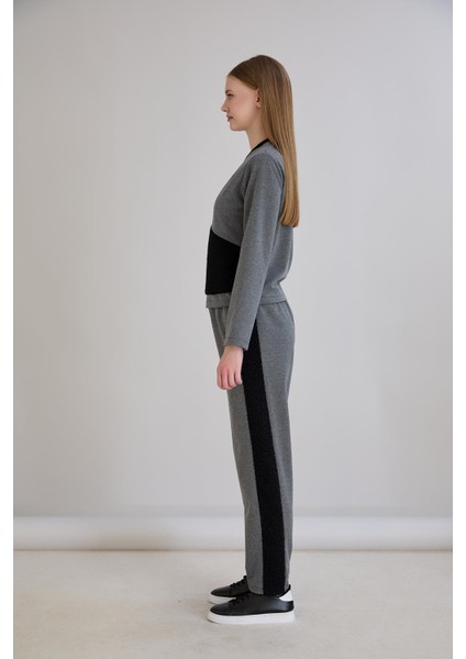 Triko Garnili Sweatshirt fırsatları