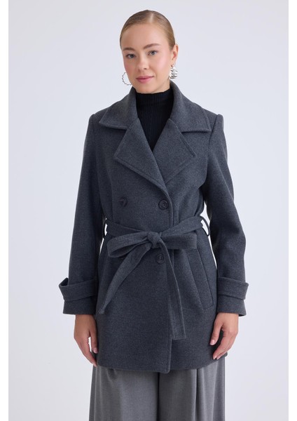 Önü Düğmeli Kuşaklı Kısa Kaşe Kaban fiyatları