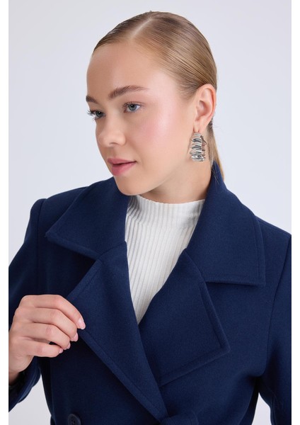 Önü Düğmeli Kuşaklı Kısa Kaşe Kaban fiyatları