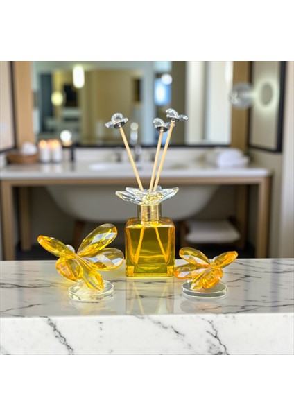 Kristal Kelebek Figürlü Cam Oda Kokusu ve Dekoratif Biblo Seti – 3 Parça fiyatları