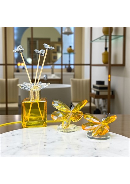 Kristal Kelebek Figürlü Cam Oda Kokusu ve Dekoratif Biblo Seti – 3 Parça