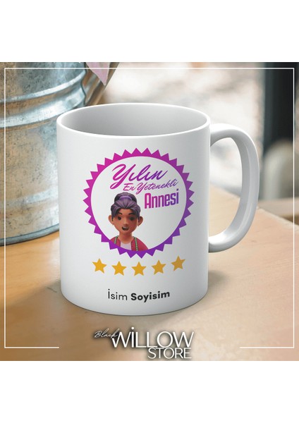 Yılın En Yetenekli Annesi Temalı Kişiye Özel Isimli Seramik Kupa Bardak