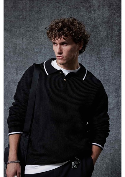 Erkek Oversize Polo Yaka Kontrast Detaylı Triko Kazak Siyah modelleri