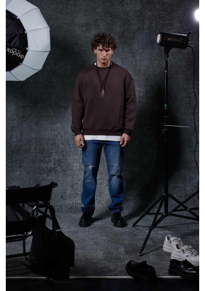 Erkek Oversize Bisiklet Yaka Basic Sweatshirt Kahverengi