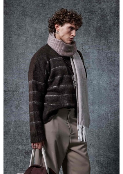 Erkek Oversize Çizgili Tüylü Triko Kazak Kahverengi modelleri