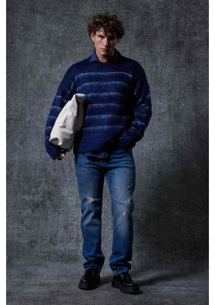 Erkek Oversize Çizgili Tüylü Triko Kazak Lacivert