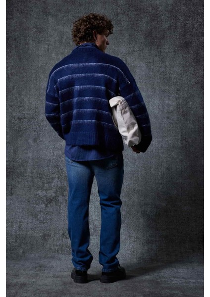 Erkek Oversize Çizgili Tüylü Triko Kazak Lacivert indirimleri