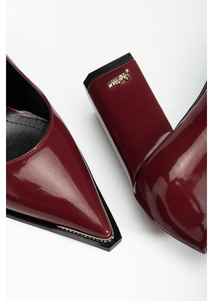 Suins Premium Verty Model Kadın Kalın Topuklu Burnu Taşlı Rugan Stiletto Ayakkabı fiyatları