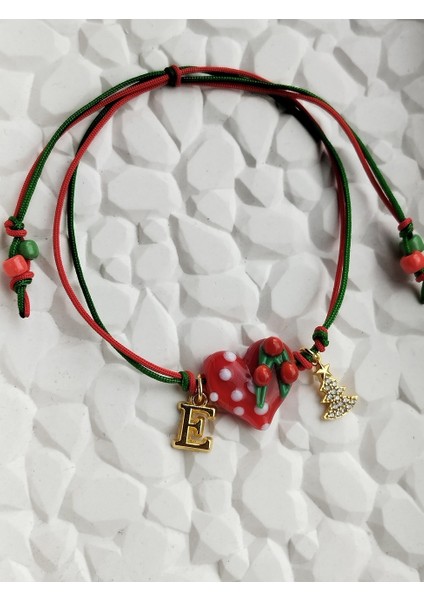 Yılbaşı Temalı Cam Murano Kalp, Zirkon Çam Ağacı ve Harf Detaylı Bileklik fiyatları