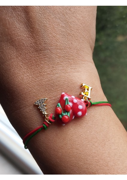 Yılbaşı Temalı Cam Murano Kalp, Zirkon Çam Ağacı ve Harf Detaylı Bileklik modelleri