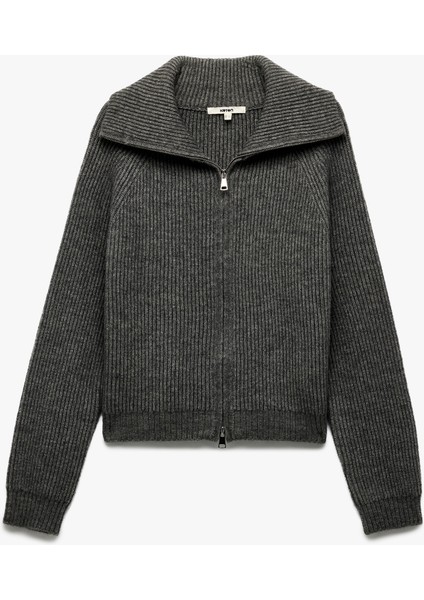 Regular Fit Dik Yaka Fermuarlı Uzun Kollu Triko Hırka modelleri