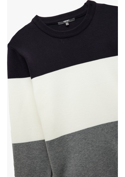 Uzun Kollu Renk Bloklu Bisiklet Yaka Triko Kazak modelleri