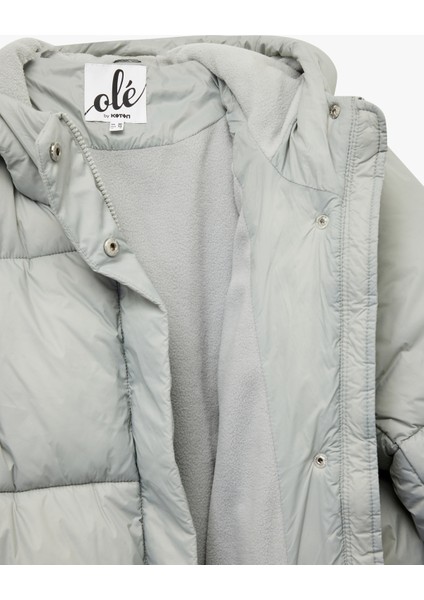 Kapüşonlu Uzun Kollu Cepli Fermuarlı Şişme Mont fırsatları