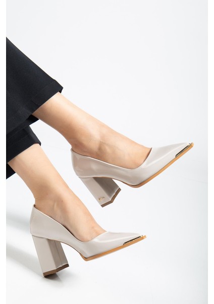 Suins Premium Verty Model Kadın Kalın Topuklu Burnu Taşlı Rugan Stiletto Ayakkabı