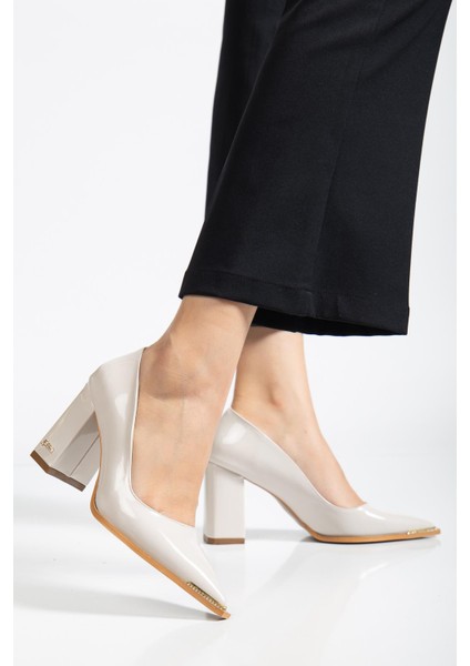 Suins Premium Verty Model Kadın Kalın Topuklu Burnu Taşlı Rugan Stiletto Ayakkabı fiyatları