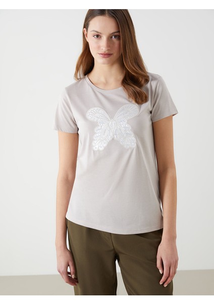 Yeni Sezon Bisiklet Yaka Nakışlı Kadın Tişört