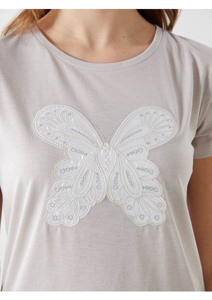 Yeni Sezon Bisiklet Yaka Nakışlı Kadın Tişört modelleri