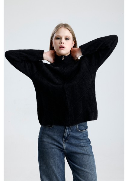 Fermuarlı Kısa Yumuşak Sakallı Hırka modelleri