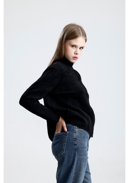 Fermuarlı Kısa Yumuşak Sakallı Hırka fırsatları