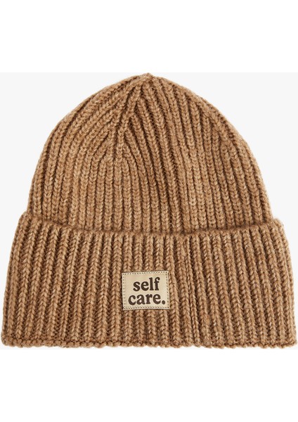 Baskılı Etiket Detaylı Katlı Bere