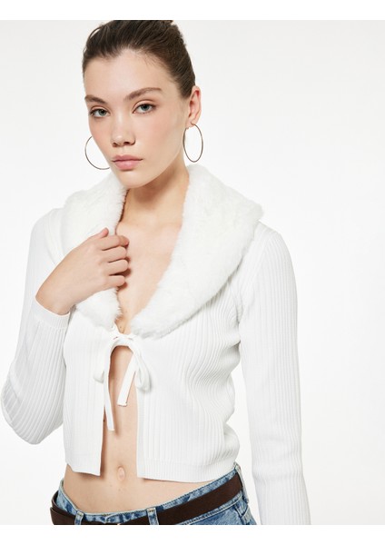 Suni Kürklü Yaka Fiyonklu Bağlama Detaylı Slim Fit Crop Triko Hırka