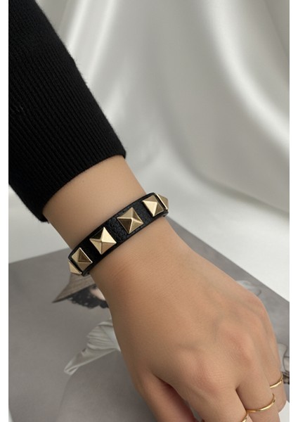 Sarı Metal Zımba Detay Deri Bileklik (24CM) fiyatları