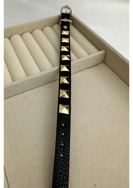 Sarı Metal Zımba Detay Deri Bileklik (24CM) modelleri